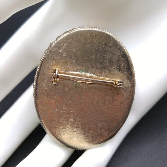 Vintage Hand Painted Mid-Century Brooch, Ceramic Painted Floral Pin, 2 Inches - Picture 3 of 8